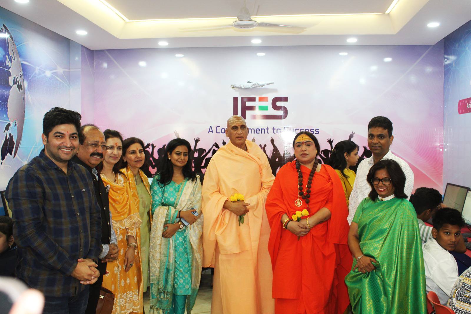 स्वामी अवधेशानंद गिरी जी महाराज ने “इंस्टीट्यूट फॉर फ्यूचर स्किलिंग” का शुभारंभ किया, आर्थिक रूप से पिछड़े और ट्रांसजेंडर समुदाय के युवाओं को डिजिटल युग में सशक्त बनाने के लिए